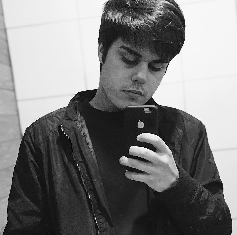 db ® tweet media