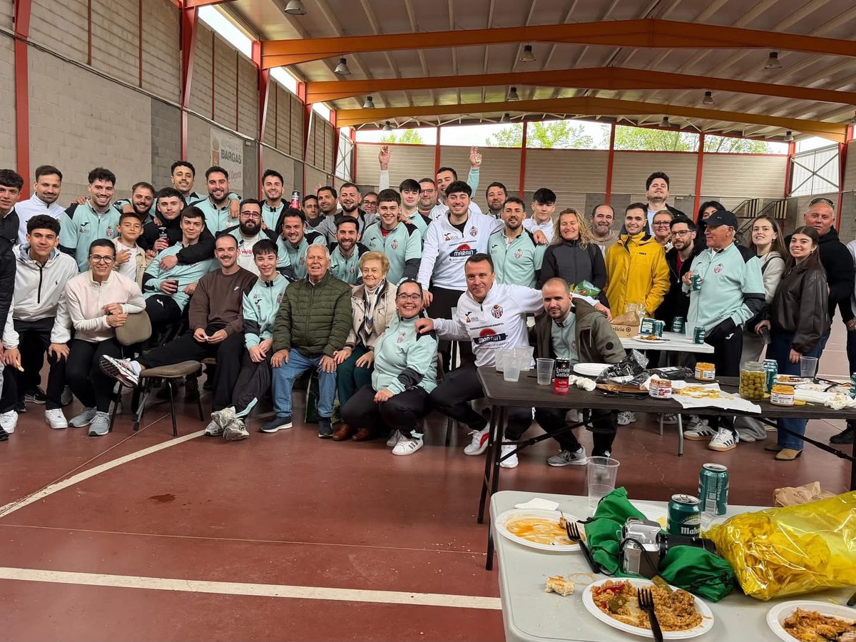 FSAtcoBargas's tweet photo. BAJAMOS EL TELÓN DE LA 25/26* 🔚👏🏻

👉 https://t.co/HqhFe4dipG

#atleticobargasfs #final #temporada https://t.co/rRrbd9qd0D