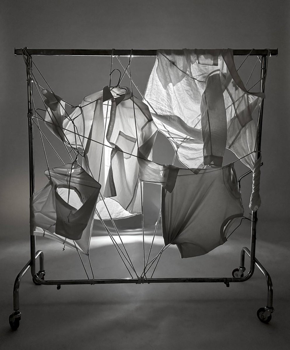 polimoda's tweet photo. Garments not worn but activated. Light as an accessory, a framing device, sometimes the subject itself.
The final images move between body and object, intimacy and apparition. They evoke more than they describe.
What does light reveal in your work? https://t.co/v1tUKHkF6J