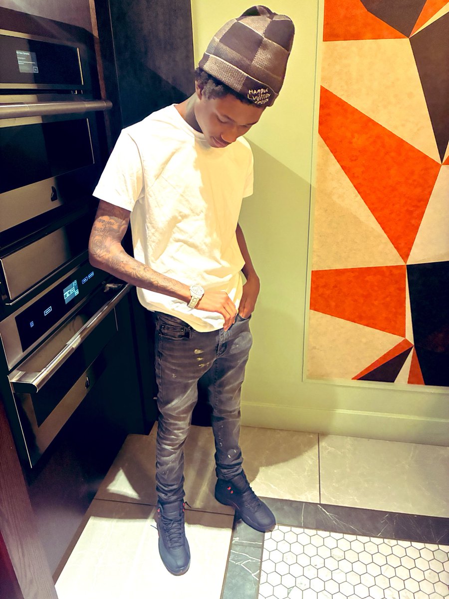 lilsdfmg's tweet photo. They know I’m the king of this shit🩸🫗😎 https://t.co/xbOzsiPN8N