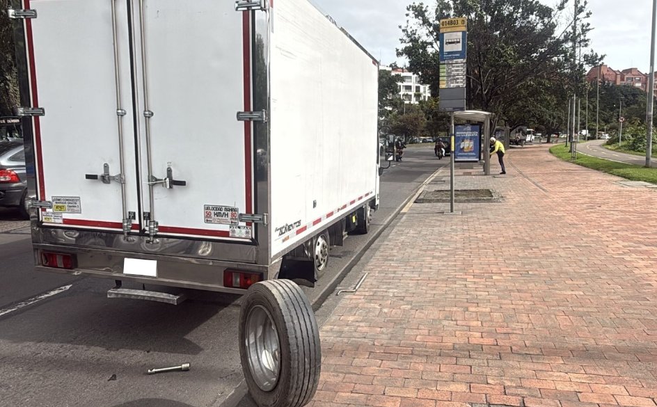 Bogotá Tránsito tweet media