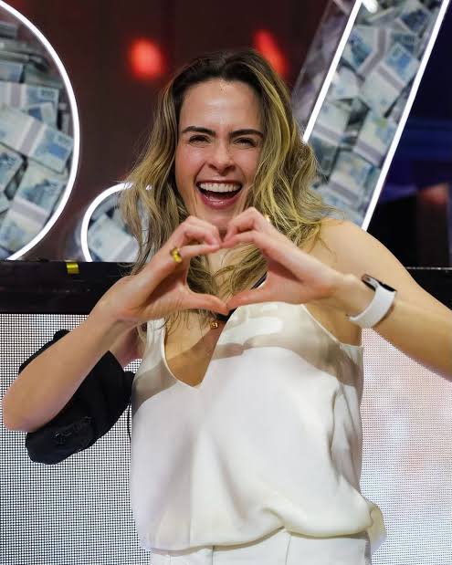 BelRak01's tweet photo. Ei Renaults, vamos dar esse “mimo” pra Ana Paula , vale troféu físico.

Votem 👇
Estrela Reality Show 
https://t.co/MTXMJBuJfi

Destaque Social 
https://t.co/Lc5R24xtor

Melhor Reality Star 
https://t.co/Mntn9JY4iR https://t.co/racy9xOR5H