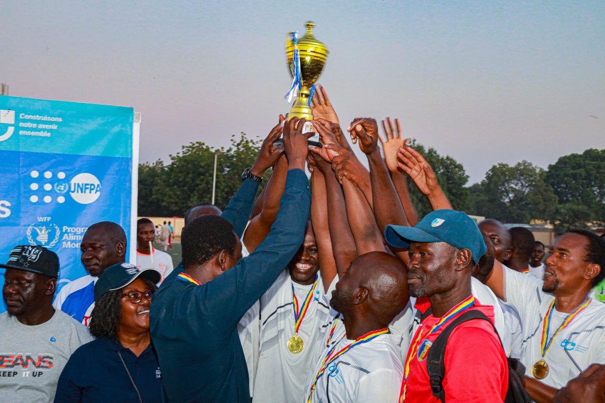 OnuTchad's tweet photo. 2⃣5⃣ mai est la #JournéeMondialeDuFootball. Elle célèbre le pouvoir du football de favoriser le #développement et la #paix, en rapprochant les pays et en promouvant l' #unité et la #solidarité. https://t.co/aECVFO1vY5