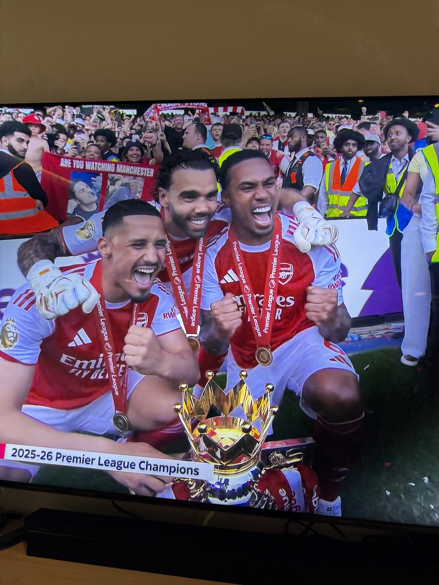 heyDrEC's tweet photo. Arsenal’s Great Wall of Defense! #AFC #COYG https://t.co/iAgmQvmqoC