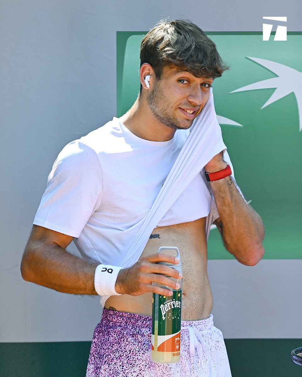 TennisChannel's tweet photo. When Flavio spots TC 🫣 

#RolandGarros https://t.co/oJmcQUbnE9