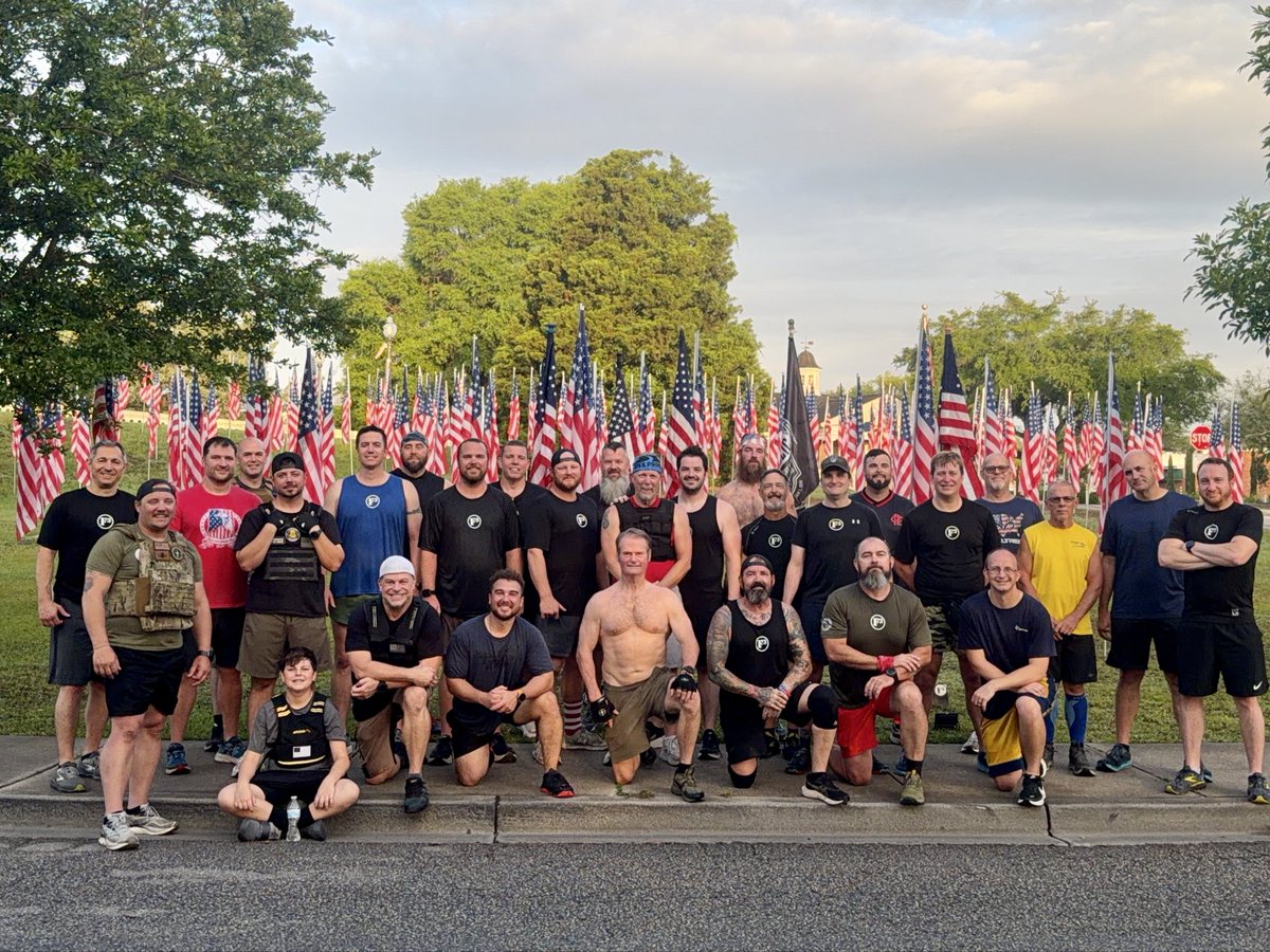 F3Republic's tweet photo. For those that gave all, we started of Memorial Day honoring our brave men and women. #f3republic #themurph https://t.co/ujgr8SWHaz