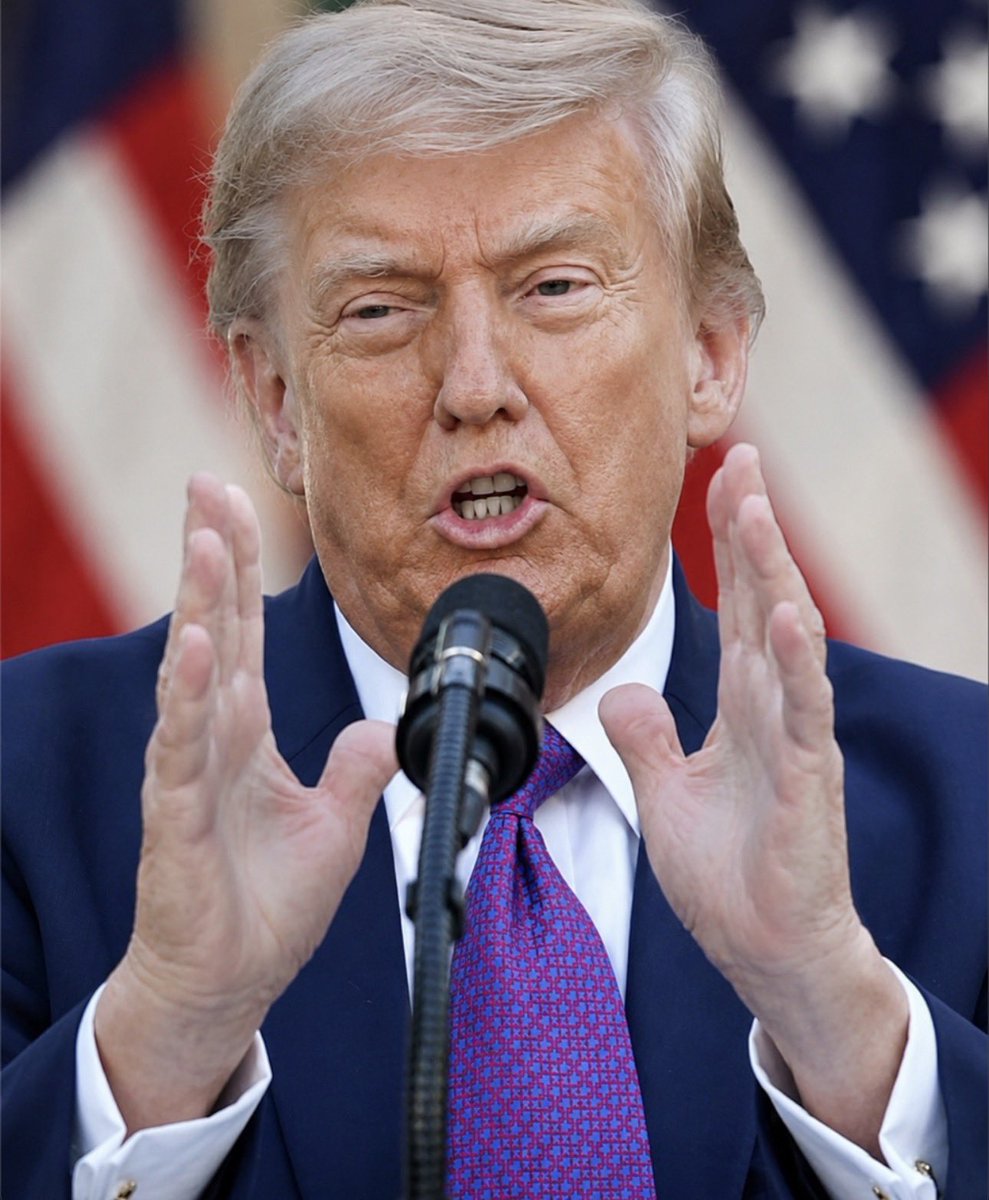 AkhbarSite's tweet photo. قال الرئيس الأميركي Donald Trump إنه طلب من قادة الدول الذين شاركوا في محادثات السبت التوقيع على اتفاقات أبراهام، معتبرا أنه يمكن تفهم رفض دولة أو اثنتين الانضمام إليها، لكن على معظم الدول أن تكون مستعدة لذلك، وأضاف أن أي دولة ترفض الانضمام لا ينبغي أن تكون جزءا من الاتفاق لأنها بذلك تظهر “سوء نية”، مشيرا إلى أن قادة المنطقة الذين تحدث إليهم سيرحبون بانضمام Iran إلى اتفاقات أبراهام إذا وقعت اتفاقا مع الولايات المتحدة.