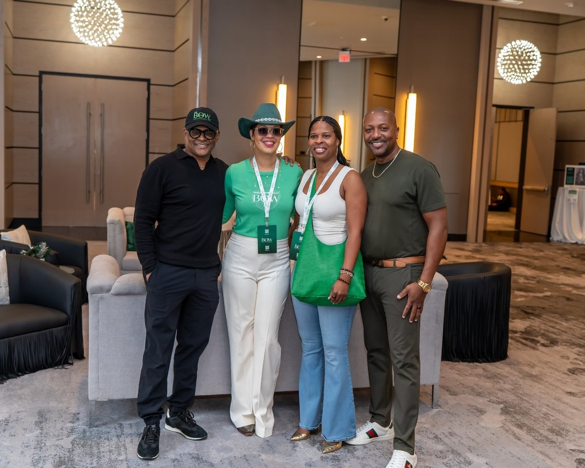 BOW_Collective's tweet photo. This is what it looks like when you bring together some of the nation’s most accomplished Black women entrepreneurs for meaningful dialogue, education, and collaboration. 💯

#TheBOWCollective #BOW2026 #WomenWhoLead #WomanOwned #BlackOwned https://t.co/qmlqCpKRti