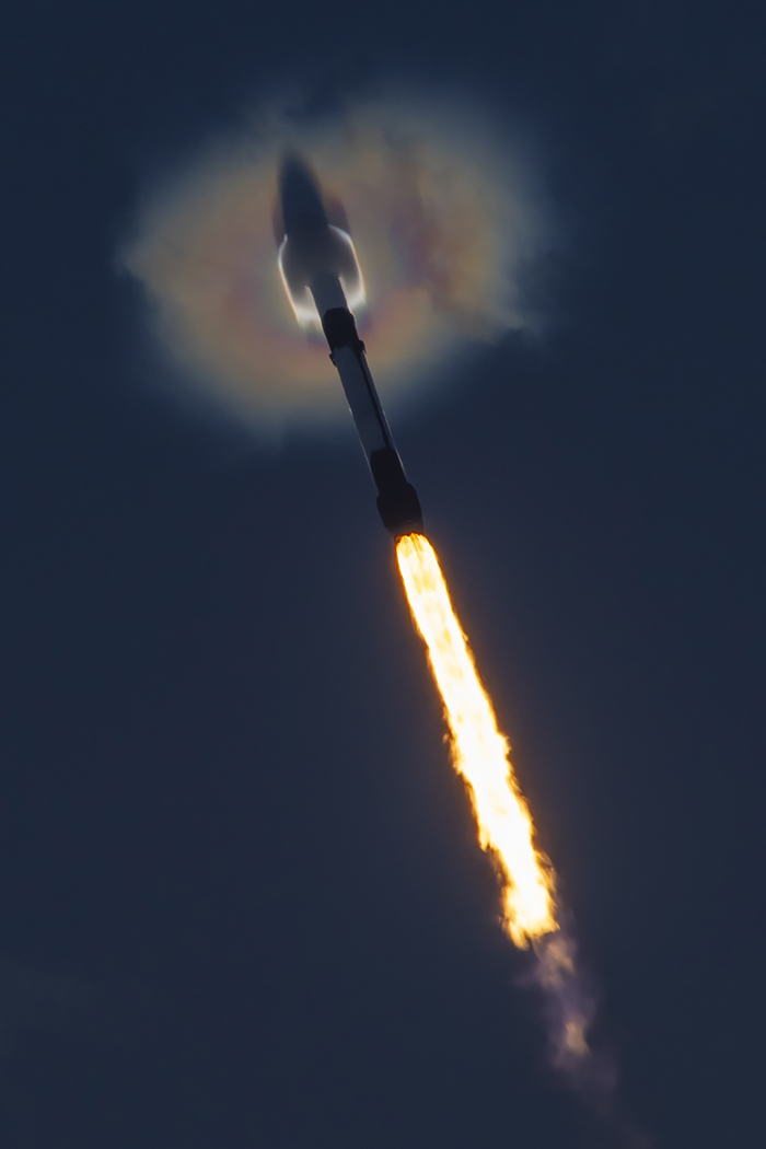 LaunchPhoto tweet picture