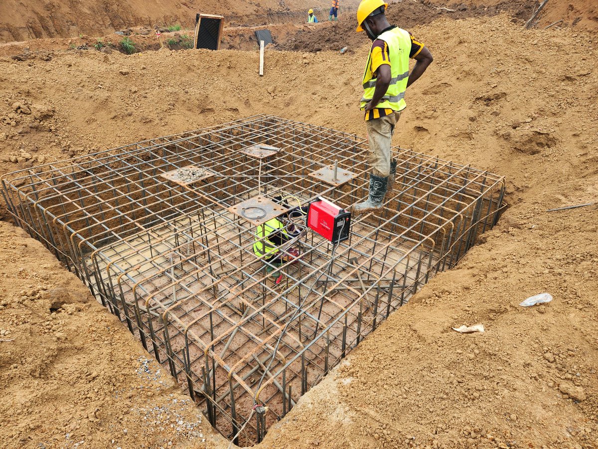 C_Epinext's tweet photo. Monday's are always stressful
Frame 1: Monday vibes 

Frame 2: Note for base type indications for Grid A

Frame 3: Preparation of formwork for pad base

Frame 4: Weldering of hold down bolt for crane base https://t.co/4axb1iesX1