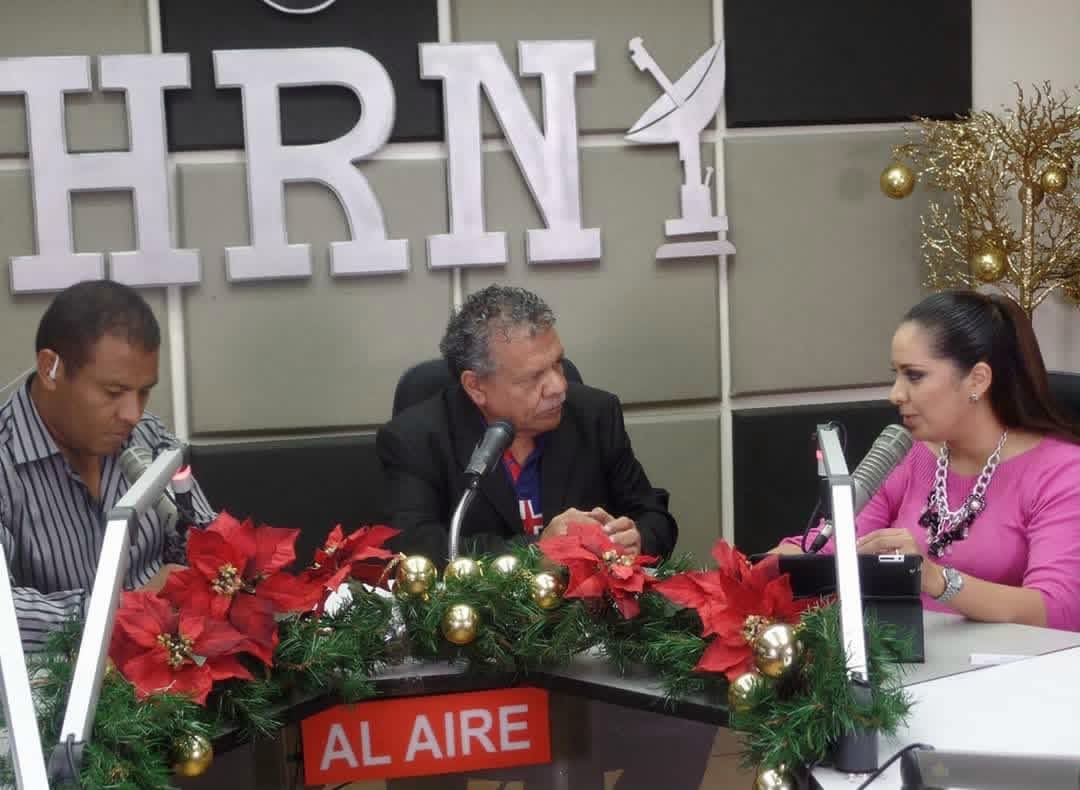 anac82h's tweet photo. Feliz día del periodista a tod@s mis amigos periodistas !! Dios los guarde en tan importante labor que realizan, sigan contando la verdad con valentía y siendo la voz de quienes no la tienen, gracias por su labor incansable❤️ https://t.co/7mMv7pXCy7