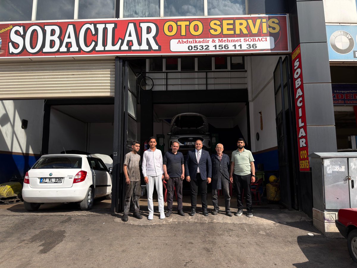 mikramarslan's tweet photo. 📍 Mavikent Sanayi Sitesi

Yürütme ve Yönetim Kurulu üyelerimiz ile birlikte Mavikent Sanayi Sitesi esnaflarımızdan Mehmet Sobacı abimizi ziyaret ettik.

Samimiyetin, muhabbetin ve gönül birliğinin hissedildiği güzel bir buluşma gerçekleştirdik. 🤝

Sahadayız, gençliğin enerjisiyle durmadan çalışmaya devam ediyoruz! 💪

@avyusufibis 
@osmannazlier 
@ferdisenel25 
@avmustafadurmus 
@AKGenclikGM 
@akgencsahinbey
