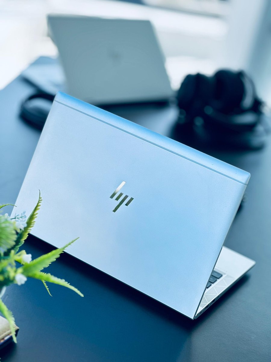 samsiria's tweet photo. HP ELITEBOOK 830 G7
CORE i5
10th GEN
8GB RAM
256GB SSD
13.3 INCHES DISPLAY 
FULL HD 1080p RESOLUTION 
SLIM DESIGN 
FINGERPRINT SCANNER 
BACKLIGHT KEYBOARD
BANG AND OLUFSEN SPEAKERS
ALUMINUM BODY
EXCELLENT SPEAKERS 
FREE SOFTWARE INSTALLATION
6 months warranty

Tsh 850,000/= https://t.co/3wiAK7TPVc
