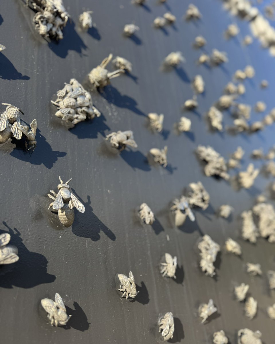 _andede's tweet photo. Architecture compressing grief into space

A corridor of steel carrying 22,000 names and bronze bees toward the Baltic Sea. Tallinn’s Memorial to the Victims of Communism feels designed as a passage from oppression into breath. https://t.co/70lotNtUhs