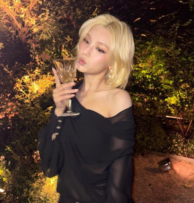 LevoreMagazine's tweet photo. Happy 26th birthday to the talented, charismatic, hardworking, and all-rounder “cat-like visual” Barbie Yeji of ITZY 🎂✨

#YEJI #ITZY #HappyYejiDay #Birthday #KPOP https://t.co/8iiiW1MW3j