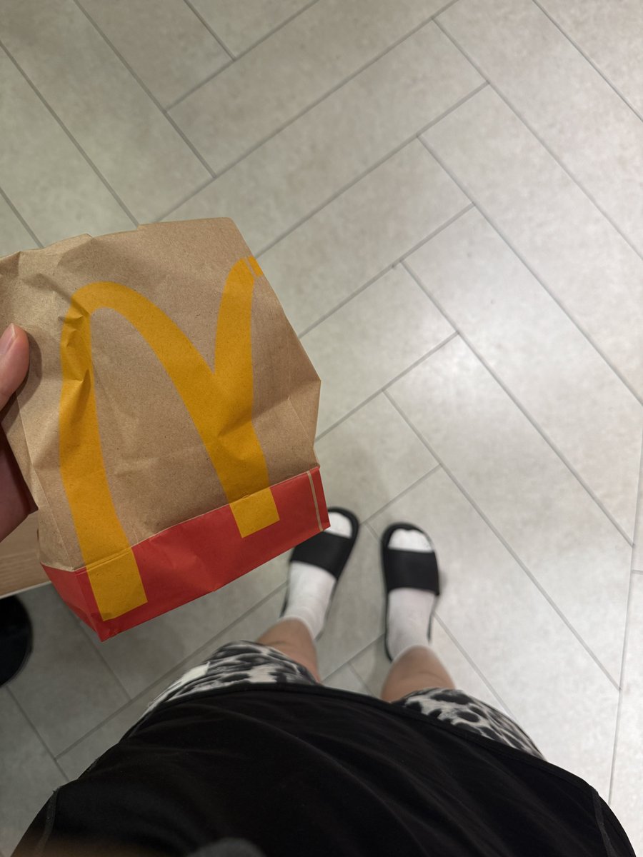 发霉的椰子 tweet media