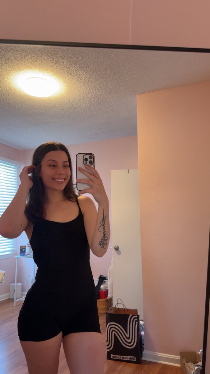 dalnicole05's tweet photo. Meow https://t.co/qXIIEhax2B