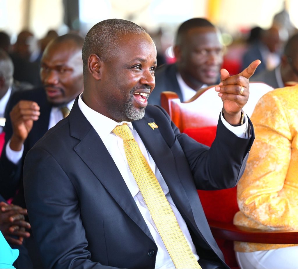 ChimpReports tweet media