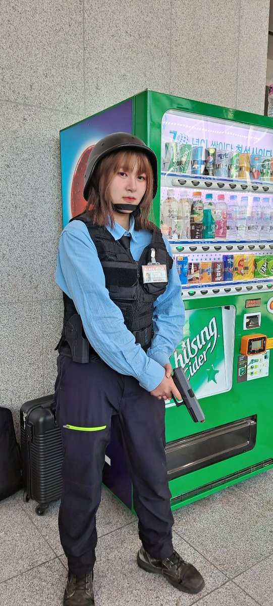 いな(이나) / miya tweet media