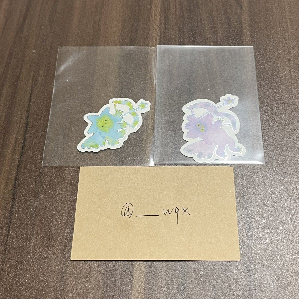 ___wqx's tweet photo. 【交換】NCTWISH Ode to Love トレカ ステッカー

譲→【トレカ】シオン、ユウシ、リョウ
【ステッカー】シオン、ユウシ
(画像1,2枚目)

求→【トレカ】💖リク>🤍リク、リョウ>無印リク
【ステッカー】リク
(画像3,4枚目)

・郵送のみ
・トレカ💖のものは比率違い可能 https://t.co/NMWDcKG1Gx