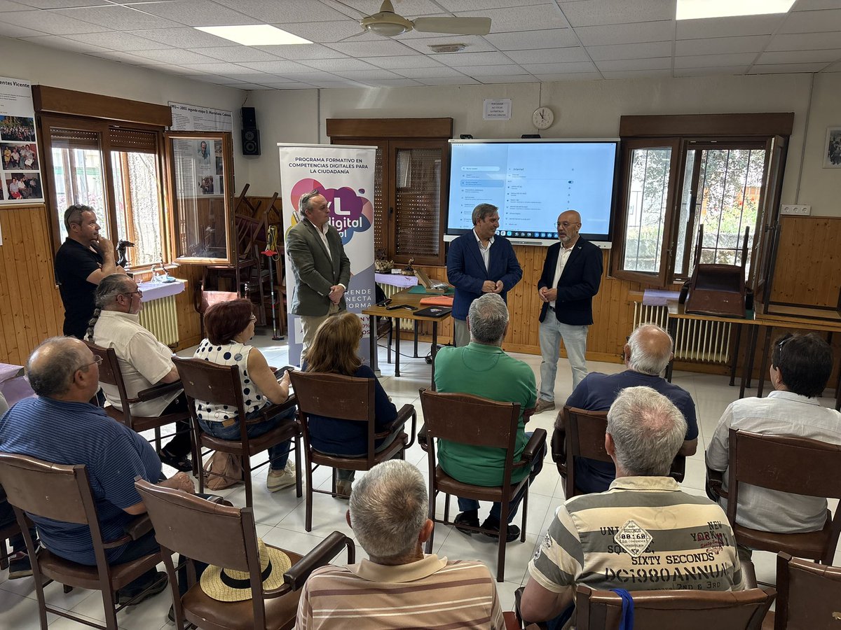 jose_sanzmerino's tweet photo. 📃 El programa CyL Digital Rural supera el objetivo de formar a más de 33.000 personas en zonas rurales
💶 Inversión: 14M€ con fondos europeos
💻 Visitamos Ledesma, que acoge un curso para personas mayores de solución de problemas básicos en Internet 
👇🏻
https://t.co/zx2Du06EKi https://t.co/Qbmu1rDcIZ