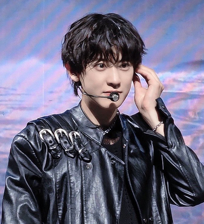 박찬열 얼굴 tweet media