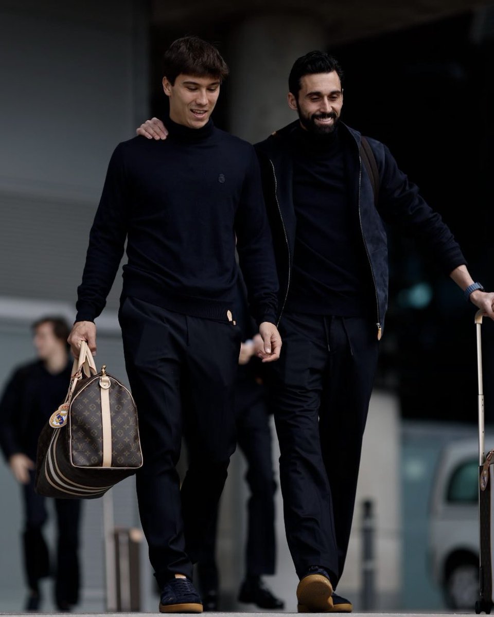 RMCF_Minuto93's tweet photo. 💥🇪🇸アルベロア監督のインスタ更新が話題に

アルベロア監督『ゴンサロよ、本当にありがとう。君は僕にとって選手以上の存在だった。もっと君に公平に接してあげたらなぁ。君の実力を見せてくれ』 https://t.co/4TxPwU6y0V
