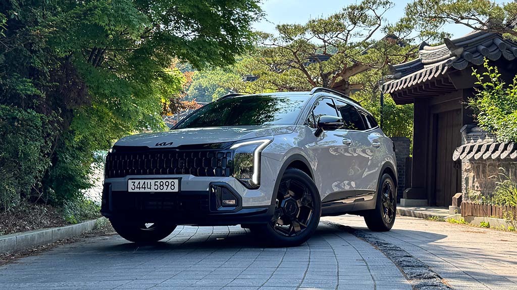 carguideph's tweet photo. The Kia Sportage is coming back to the Philippines, and we got to drive it first in Seoul. #Kia #KiaPhilippines #KiaSportage #Sportage #CompactSUV #CarGuidePH 
https://t.co/d60tWTGs16 https://t.co/TmYwkUSbvY