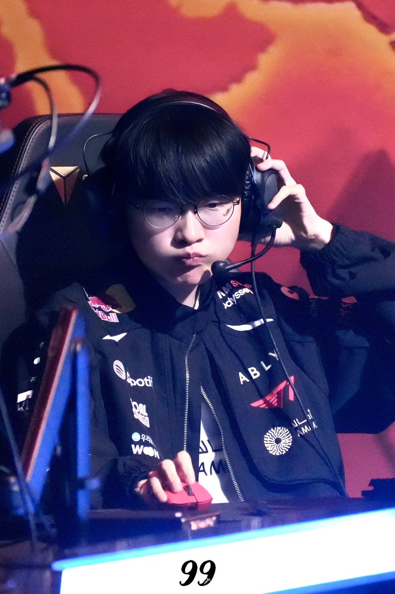 99canfly99's tweet photo. 260525 RTEWC

오늘도 화이팅입니다

#FAKER #페이커 https://t.co/RJIyGuaXWF