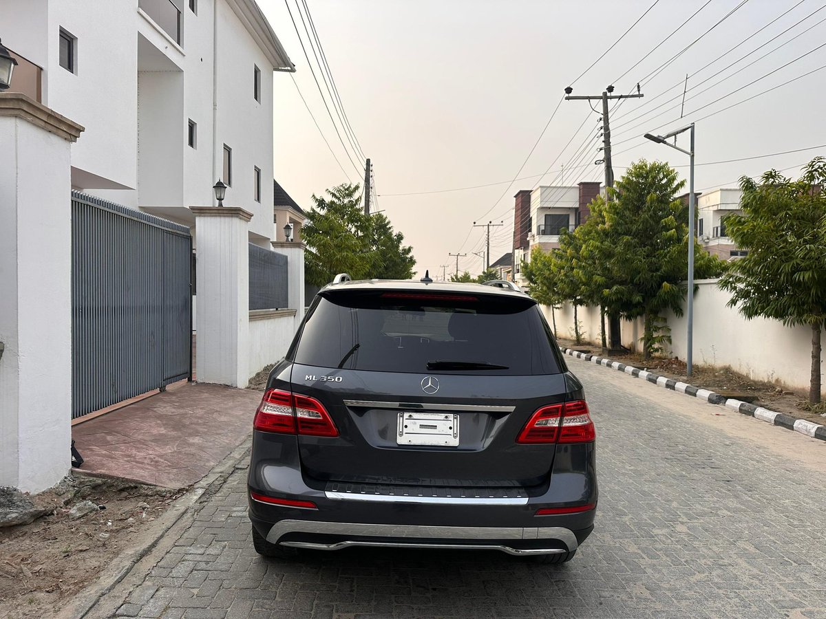 fab__david's tweet photo. Sweet Deal
Foriegn used 2014 MB ML350
Sunroof
Thumbstart 
Reverse camera 📸 
Leather seats
Sharp ride
Price:23M
Location:Ajah,Lagos
08159640307 https://t.co/xGNE7qzj8a