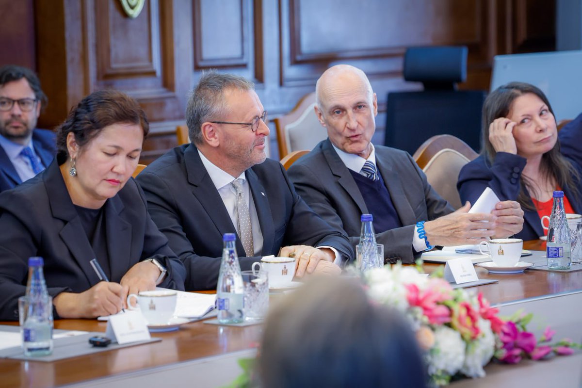 ParliamentMN's tweet photo. 📌Улсын Их Хурлын дарга С.Бямбацогт Европын Холбооны гишүүн орнуудаас Монгол Улсад суугаа болон хавсран суугаа Элчин сайд нарыг хүлээн авч уулзлаа

🌐https://t.co/t7xrhBj9hd

#Parliament126
#MongolianParliament https://t.co/2mJ1aQaYCn