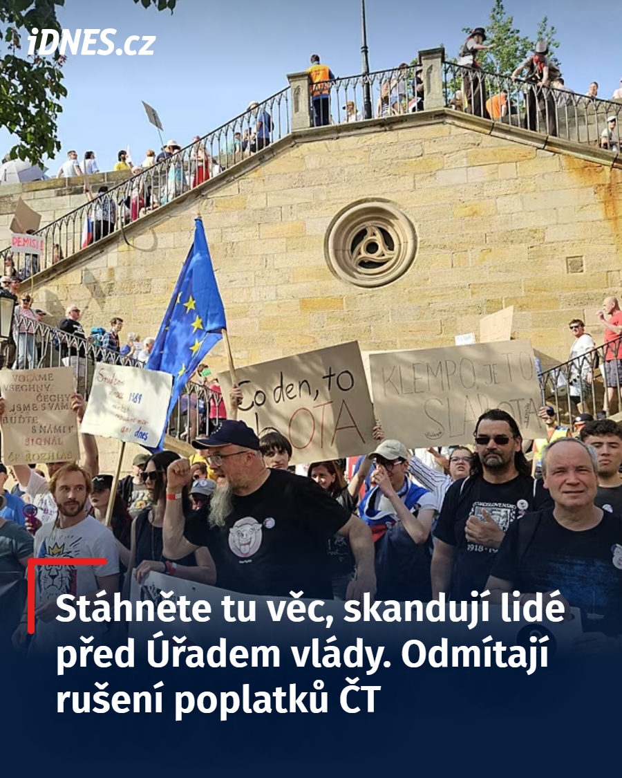 iDNES.cz tweet media