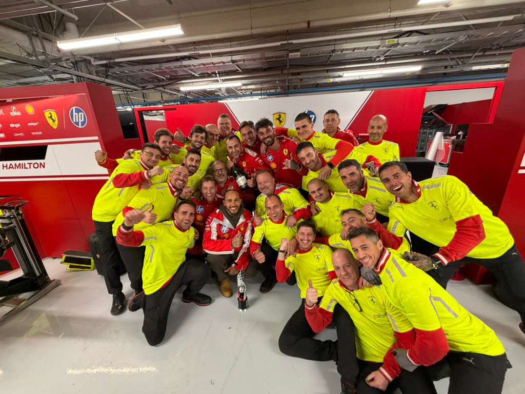 Lewis Hamilton tweet media