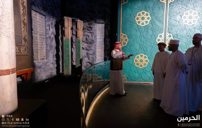 C2Museum's tweet photo. شهد شهر رمضان الماضي 1447هـ إعادة افتتاح معرض #عمارة_الحرمين_الشريفين في #مكة_المكرمة بحلة جديدة بعد انتهاء أعمال التجديد والتطوير وتحسين الخدمات.
يعرّف المعرض بتاريخ #المسجد_الحرام و #المسجد_النبوي، ويستعرض مراحل تطور عمارة الحرمين الشريفين منذ العهد النبوي وحتى العهد السعودي. https://t.co/LtGxn2xNZu