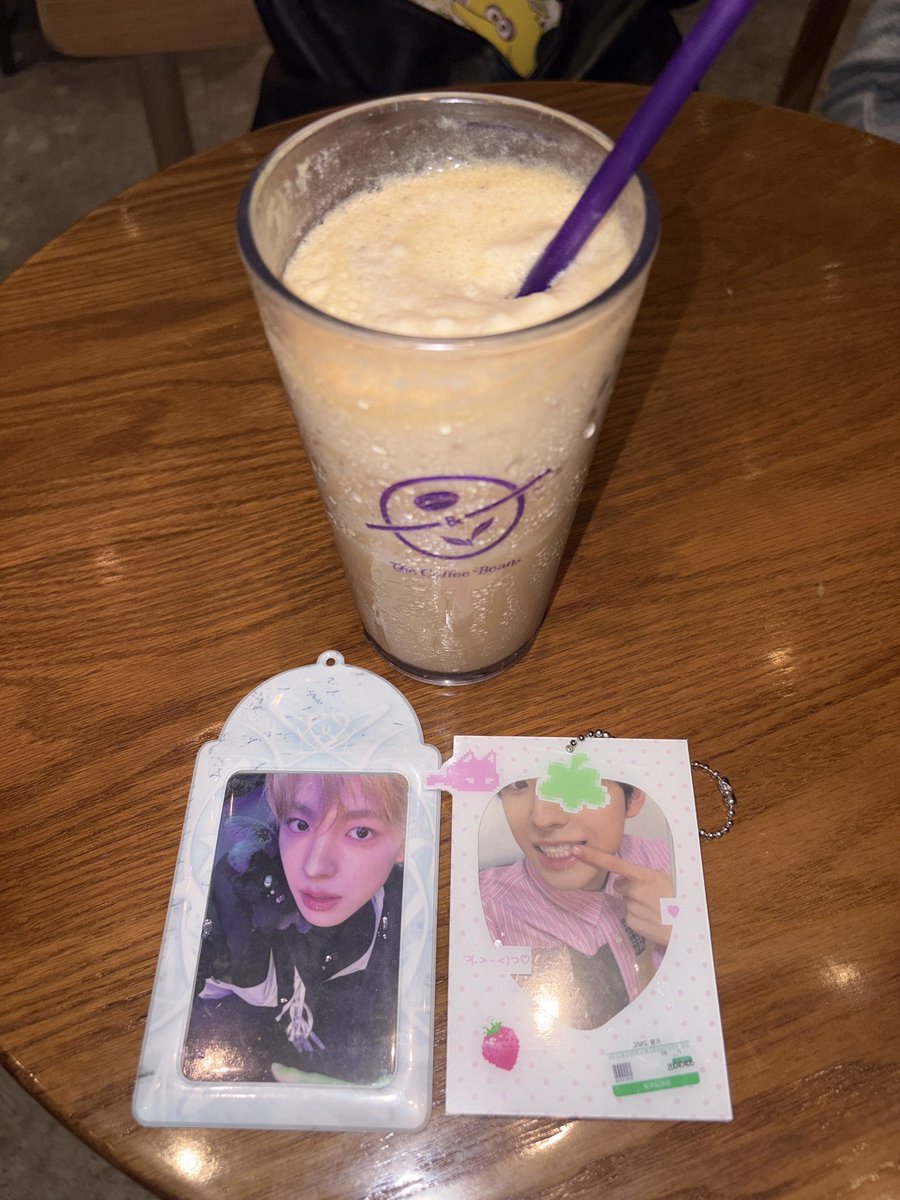 sunnibeen's tweet photo. 깝휘한잔의여유 https://t.co/iVr2QtIapN