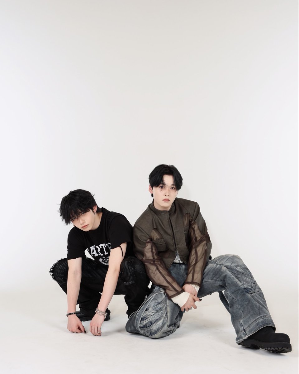 AST8official's tweet photo. [another cut]

tento &amp; ryoma 📸

#AST8 #TENTO #RYOMA https://t.co/eoVpf7QdaN