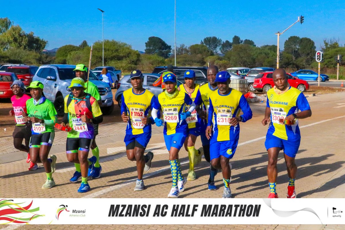 rhinono26's tweet photo. Consistency is key, let me apprwciate the passngers who hoop into Presh Bgf Express sub2:00 bus and the bus was parked safely @01:57:34 @MzansiAc @adidasZA Pro4 gave me wings #TrapnLos #TrapnLos #Runningwithtumisole #skafelamoya #Ipaintedmyrun #kissmadolologang #runningcommunity https://t.co/NV7ocPqayX