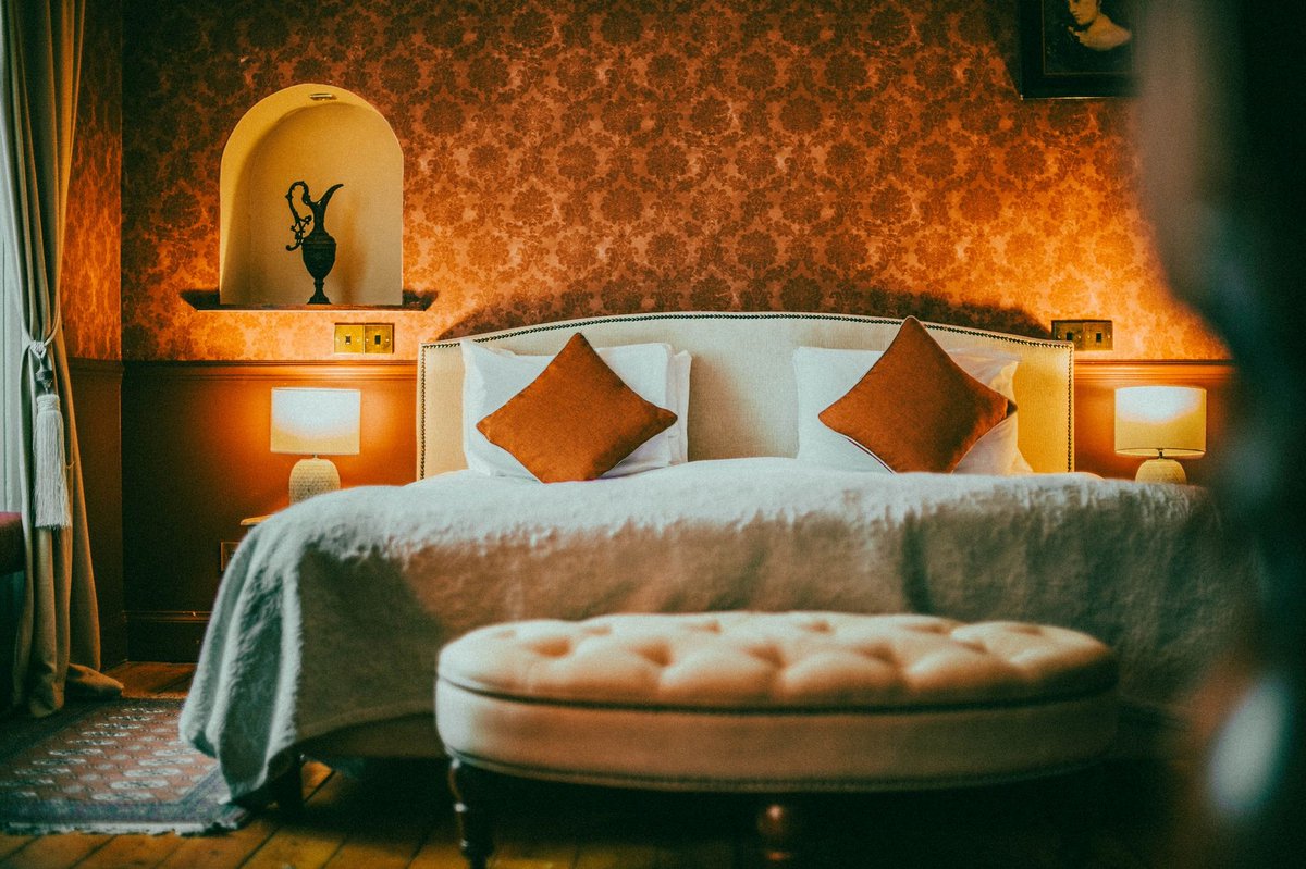 TheScotsman's tweet photo. Meet the new owners of Inveraray’s iconic George Hotel – discover the changes they’re making as they get ready to celebrate the past and look ahead to another 250 years
#AD @GeorgeHotel1860 #Pub #Restaurant #Gastropub #Hotel #Argyll #Invararay #DogFriendly
https://t.co/brVflRmXqE https://t.co/FkJf2HwItR