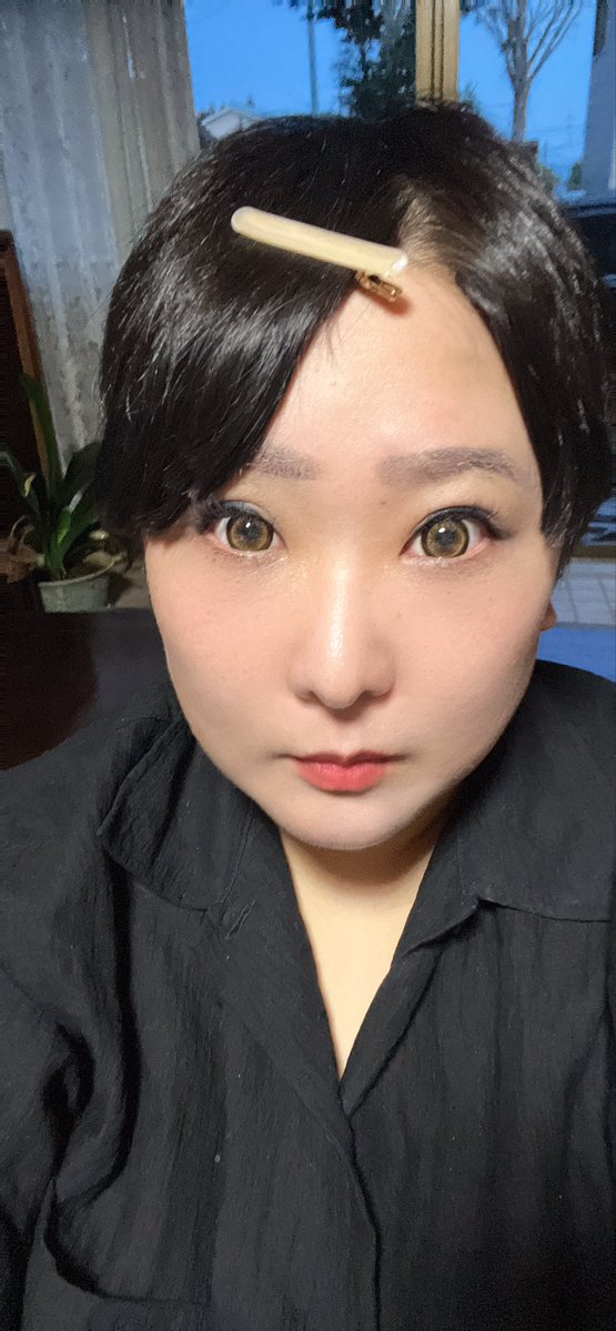 レナ tweet media