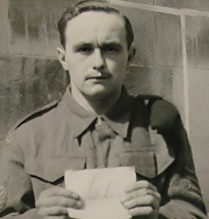 SOEhistory's tweet photo. 🅾🅽  🆃🅷🅸🆂  🅳🅰🆈
May 25, 1923: Sgt. Edward Cornick, MM, MiD, CG is born. He joined SOE as a W/T operator and served in France and Burma. @richard_duckett #EdwardAlfredCornick #FSection #Force136 #SOE #WW2 🇬🇧

More information: https://t.co/GMloWmaIPt https://t.co/YgGrdA7Nm7