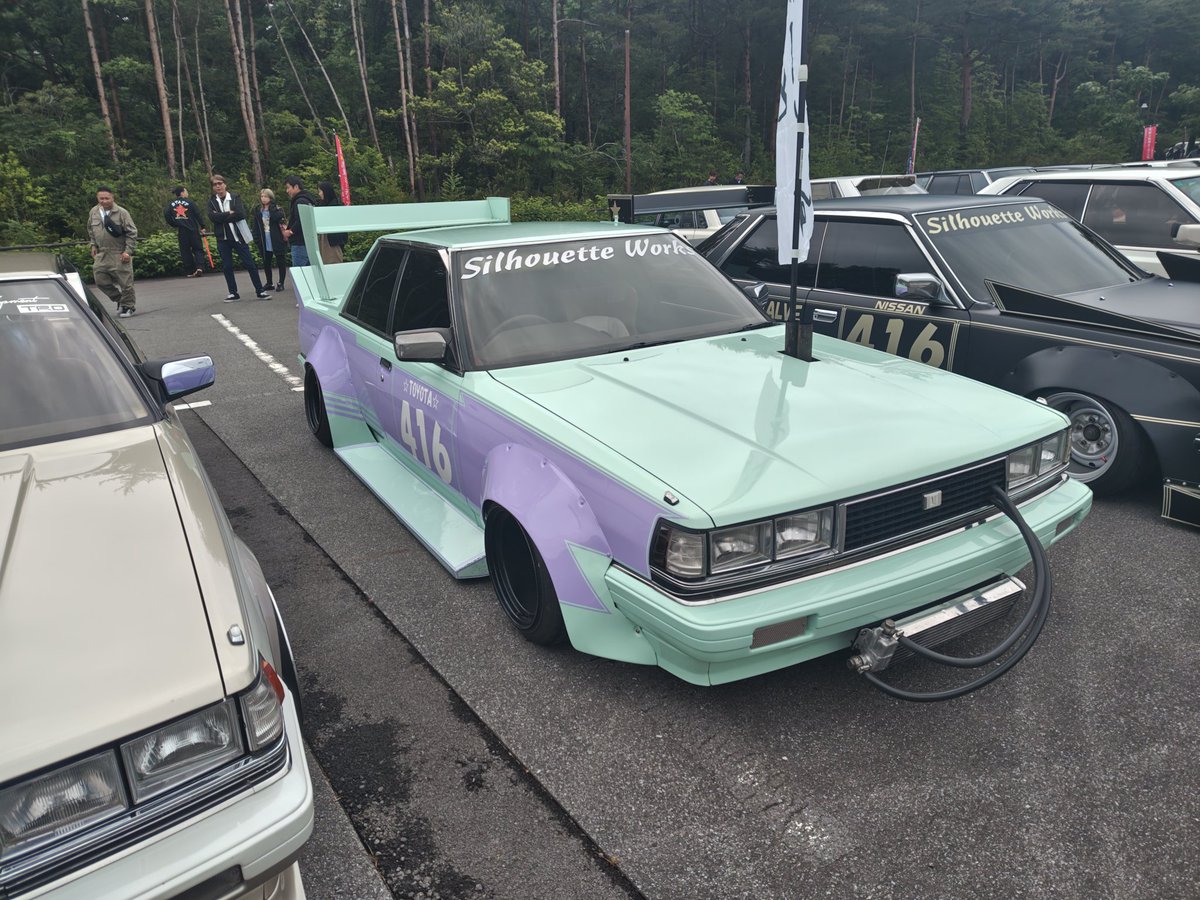 00tomo's tweet photo. 東海★旧車ミーティング
#街道レーサー https://t.co/ZEyu3Dn1gv