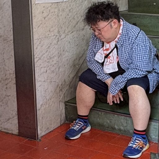 tora20201125's tweet photo. こんばんは🌸

5月25日(月)
今夜は『🐷BuTAP🐷』

けんち の日

本日、
BOOBOO大阪の
大阪メンバー打ち上げのため
遅めの22時オープンです🚪
(もう少し早いかも)

もしかしたらBuTAPに来たら
誰かに会えちゃうかも🙌

そして明日はマクポの初一人営業🆕️
名前はどうなるんやろ
マクッポ？マクポップ？ https://t.co/WFbPZWxBDr