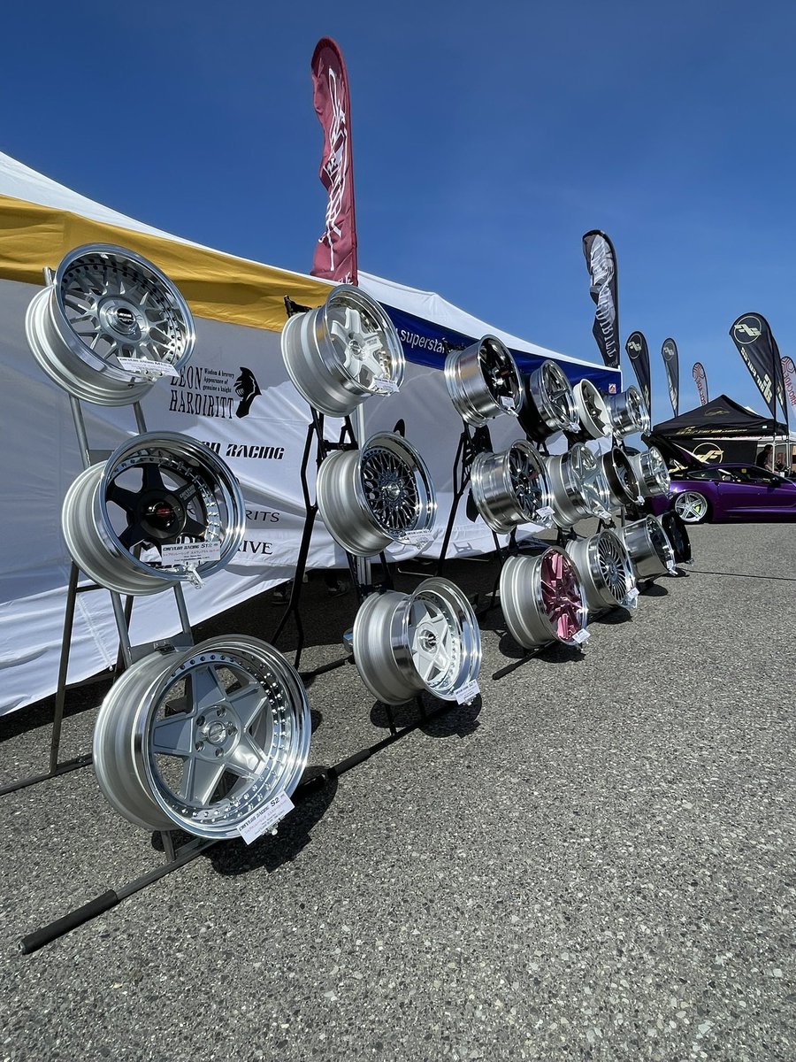 superstarwheel's tweet photo. スタンスネイション2026 大阪
無事閉幕です。
昨年に引き続き盛り上がりました。
デモカーを準備していただいたKプロデュースさん、イケチャンファクトリーさんに改めまして御礼申し上げます。
来年もまたお会いしましょう。

#スタンスネイション #スタンスネイション2026大阪 #シェブロンレーシング https://t.co/yAF6G2Slrj