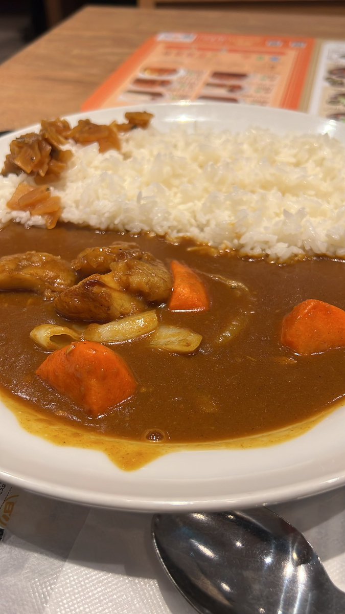 web75516193's tweet photo. 今日の晩ご飯４８７ぐらい？
野菜ゴロゴロカレー

#マイカリー食堂 https://t.co/s5SL0gctIj