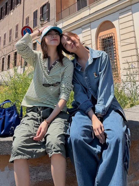 _allthelilies's tweet photo. THEY ARE SO GFS https://t.co/v9cgHQaPKn