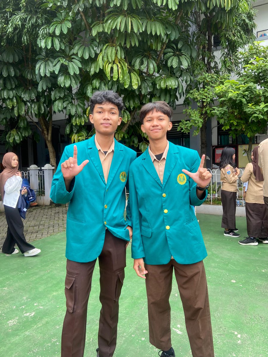 sardo_21's tweet photo. ayoo cil gua masih percaya lu bisa usahain UNJ itu. https://t.co/v4DPEDifrv