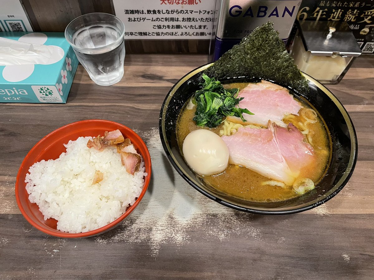 Shiki__Secret's tweet photo. 神田でラーメン連食→散歩→鶯谷でサウナ→居酒屋で日本酒と海鮮
我ながら最高の休日だわ https://t.co/AFj9ULovGY