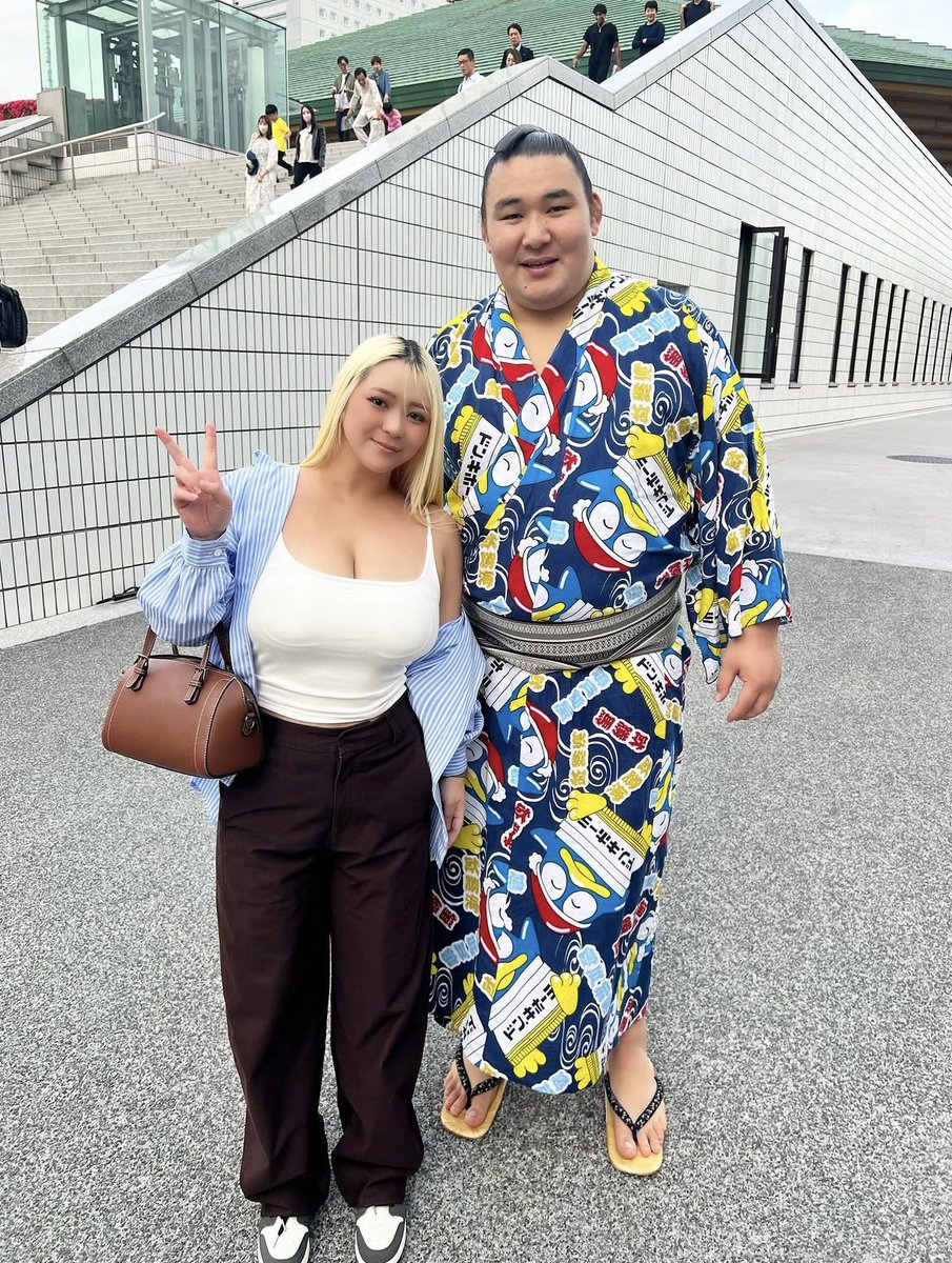 義義義義義ノ富士 tweet media