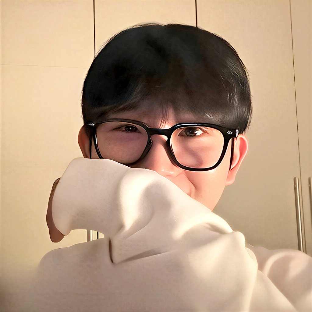 winterlyys's tweet photo. I miss my 28 yo yunjae. yunjae who has a house, has many friends, has many clothes, and pretty inside or outside 
#hisman4 #yunjae https://t.co/pGNcWVezLZ