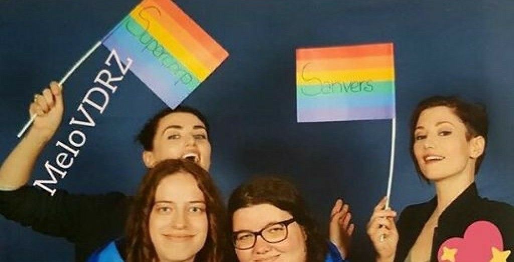 thealienamongus's tweet photo. What’s prettier than a rainbow? Katie McGrath being a whole-ass rainbow

HAPPY SUPERCORP SUNDAY https://t.co/ngpQ9Q3SdQ